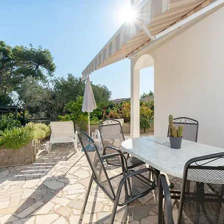 Apartment Vesela-4 By Interhome