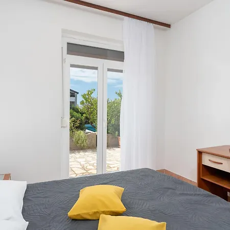 Apartment Vesela-4 By Interhome Apartment Vir