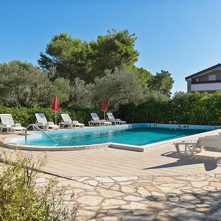 Διαμέρισμα Vesela-4 By Interhome *