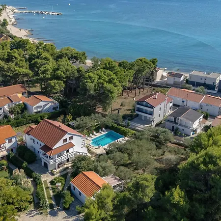 Vesela-4 By Interhome Vir