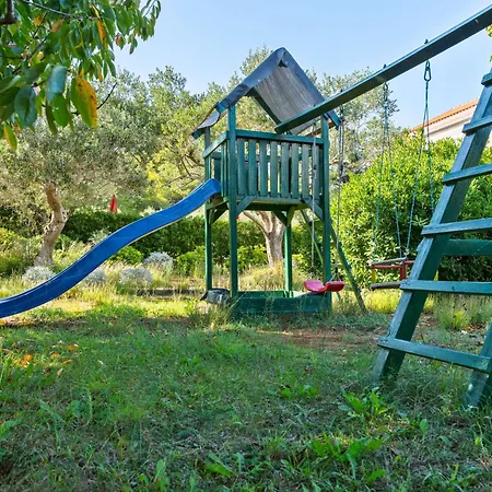 Vesela-4 By Interhome