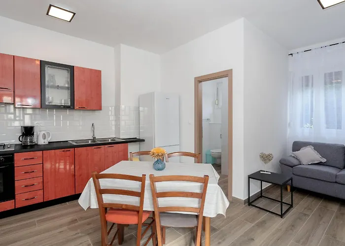Apartamento Vesela-4 By Interhome